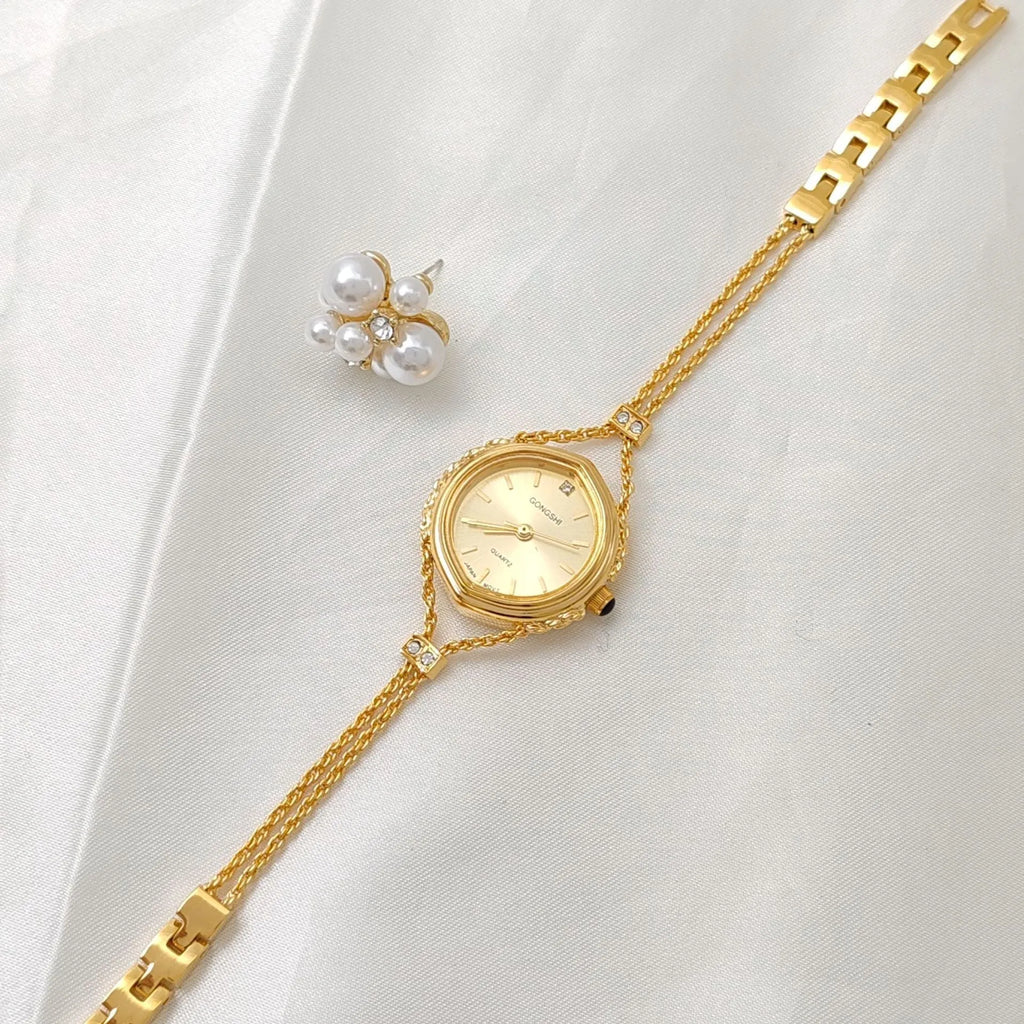 Women's mori style quartz watch with 25mm dial and chain strap in gold or silver colour