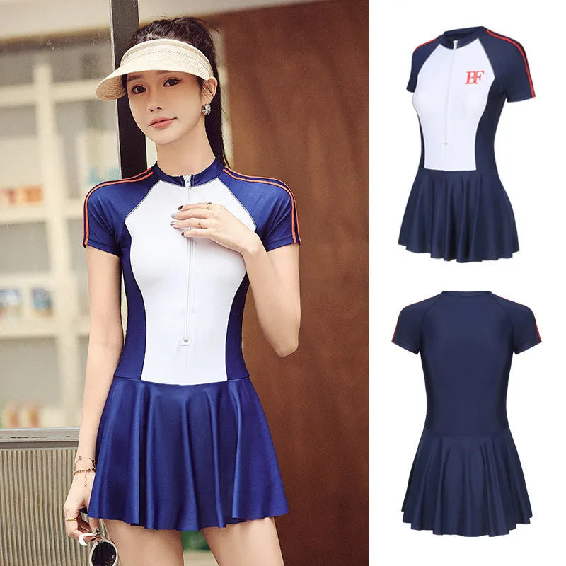 Ladies conservative one-piece swimsuit with colour-matching pattern for sports