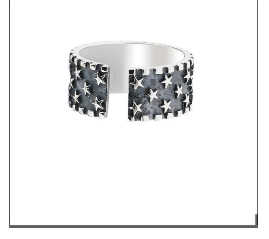 Adjustable silver ring with geometric five-pointed star pattern