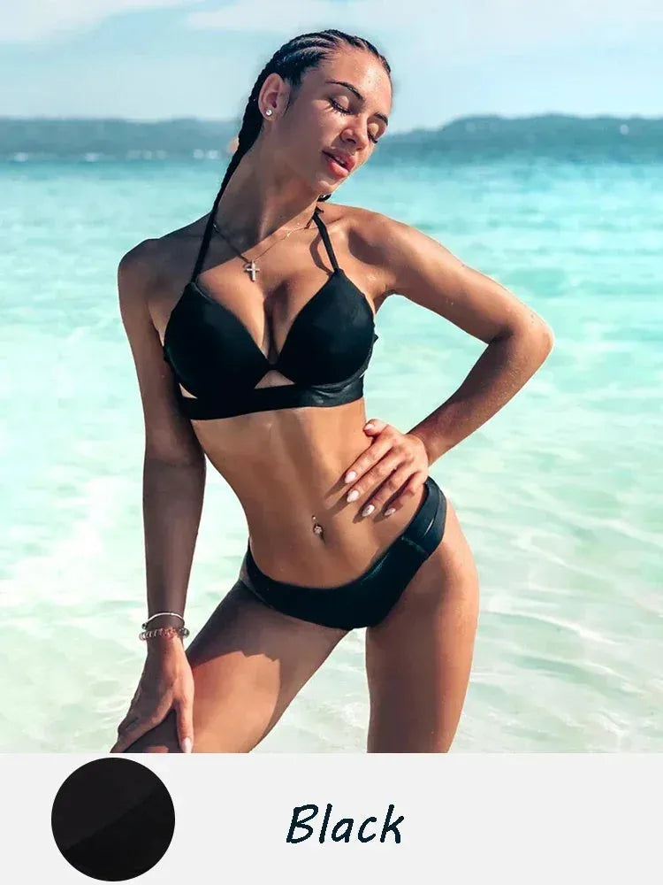 Women's backless skinny-cut bikini swimsuit in leopard print and solid colours.
