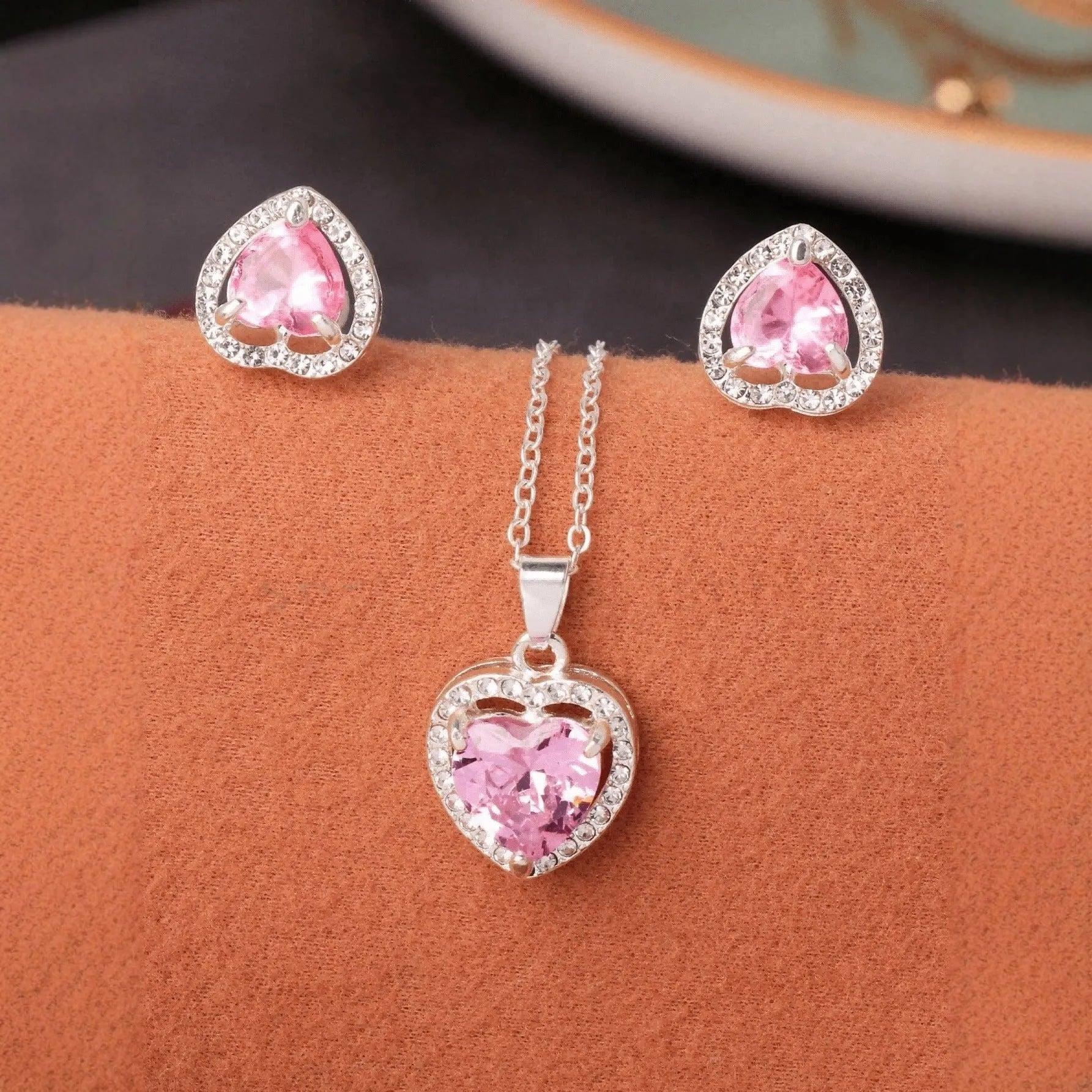 Crystal zircon heart-shaped pendant earring set in pink colour, cubic zirconia stones, stud design, approx 1.5 cm length