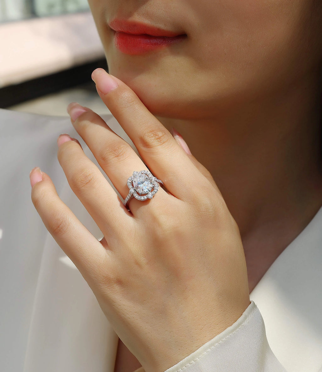 Camellia moissanite wedding ring set with egg-shaped 8x10mm stone, platinum-plated S925 silver band, gift box packaging