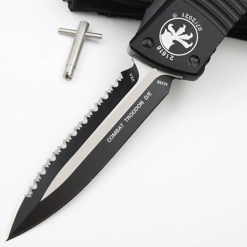 Folding knife with D2 steel blade, black and white wire drawing 6061 aluminium handle, 24cm total length and 148g weight