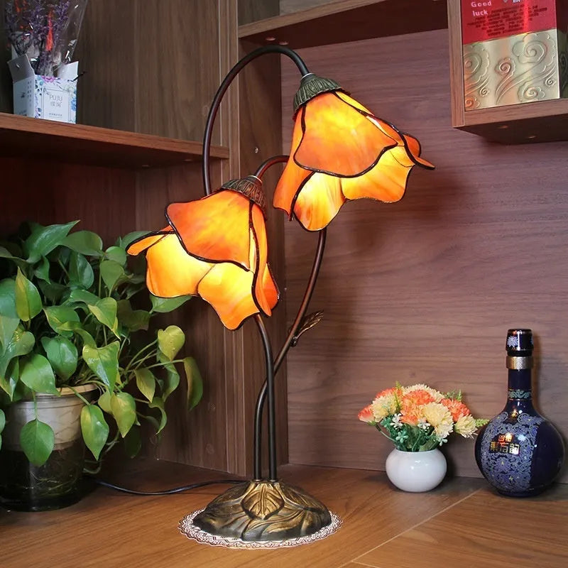 Retro American desk lamp with glass lotus shade in sofa tea art style
