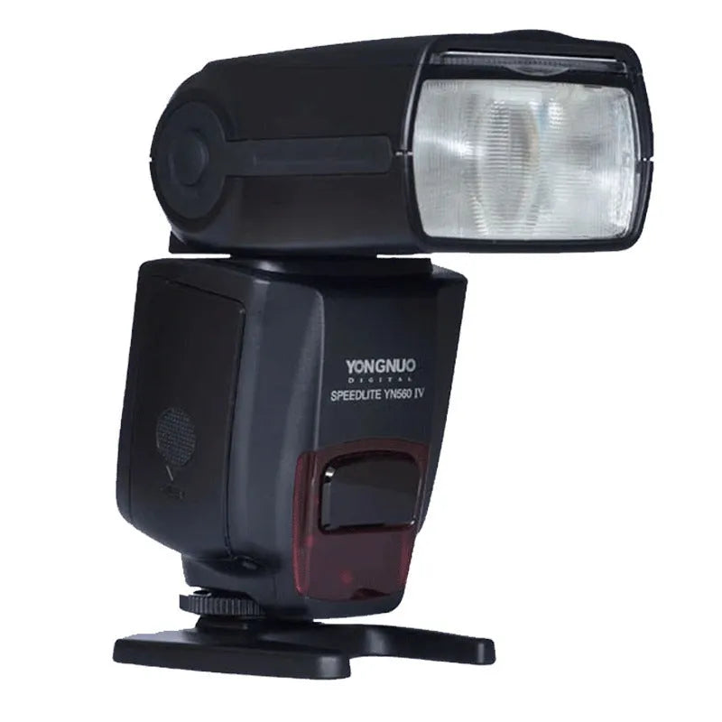 Black universal camera on-board flash with 58 guide number for Canon Nikon cameras, rotatable head, 24-105mm range