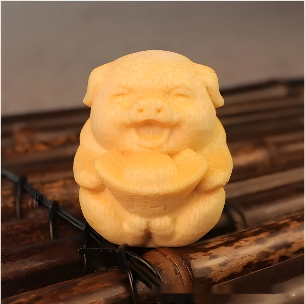 Solid bamboo Fulu Pig carving ornament measuring 4cm height with cute style design