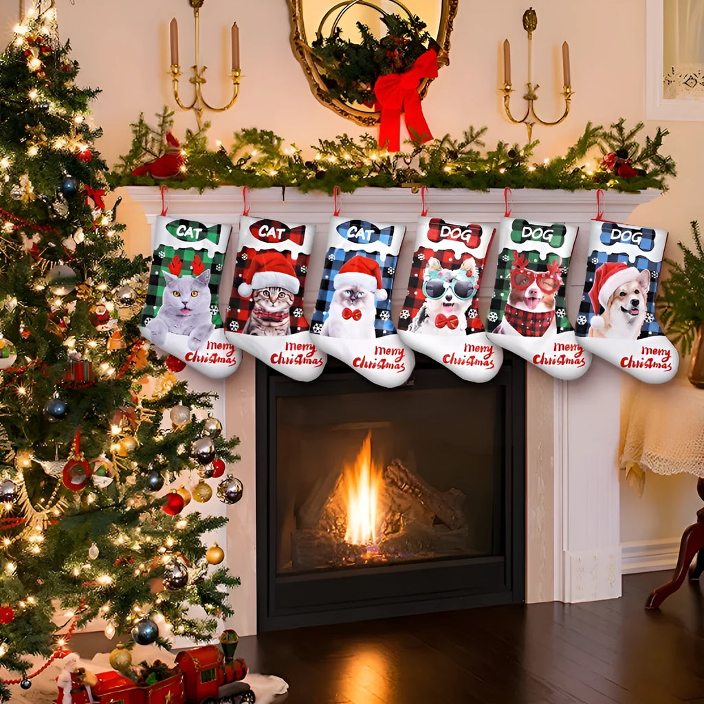 Printed puppy and cat Christmas cloth decoration measuring 26x36cm with plaid patterns