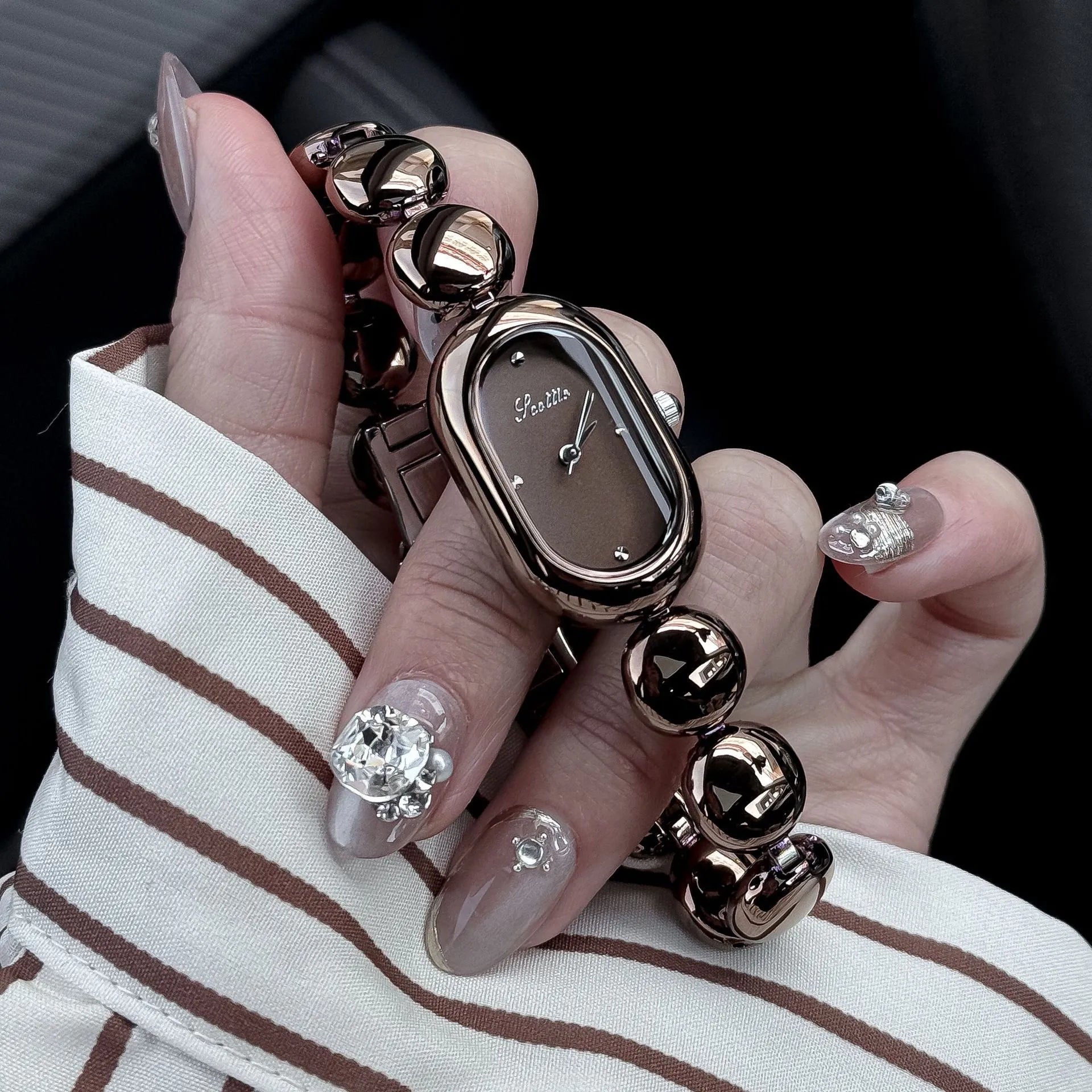Women's oval bracelet fashion watch in a choice of seven colours with a 9mm case.