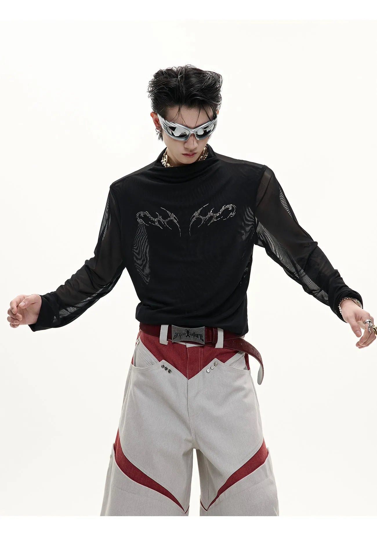 Slim fit long sleeve mesh shirt in black or white with ice-feel polyester and spandex fabric
