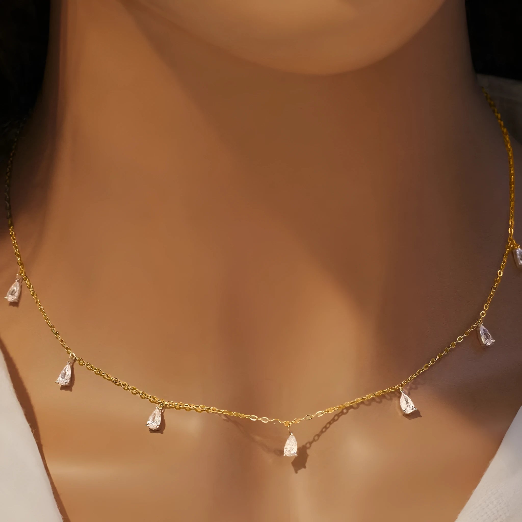 925 sterling silver drop pendant necklace on an adjustable O-chain, available in silver, rose gold, and golden yellow finishes.