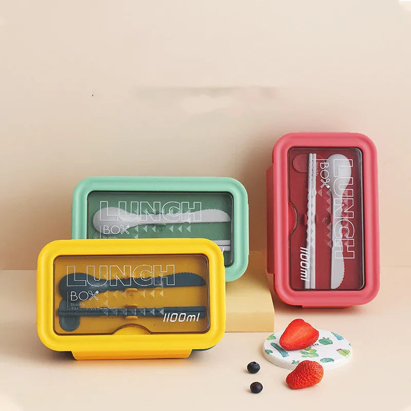 Four-layer partitioned bento lunch box in Nordic style with green, red and yellow colour options