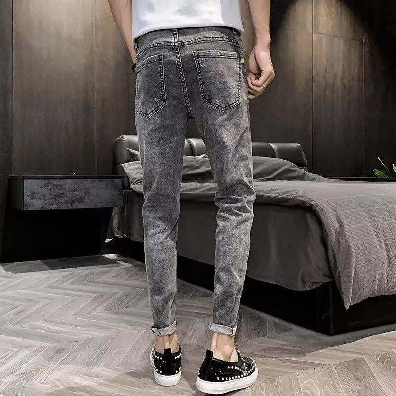Men's high waist denim jeans with high elasticity in basic regular fit