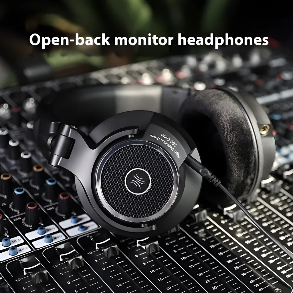 Wired monitor headset M80 with 40mm driver, noise reduction, 3m cable, and dual plug for studio DJ phone use