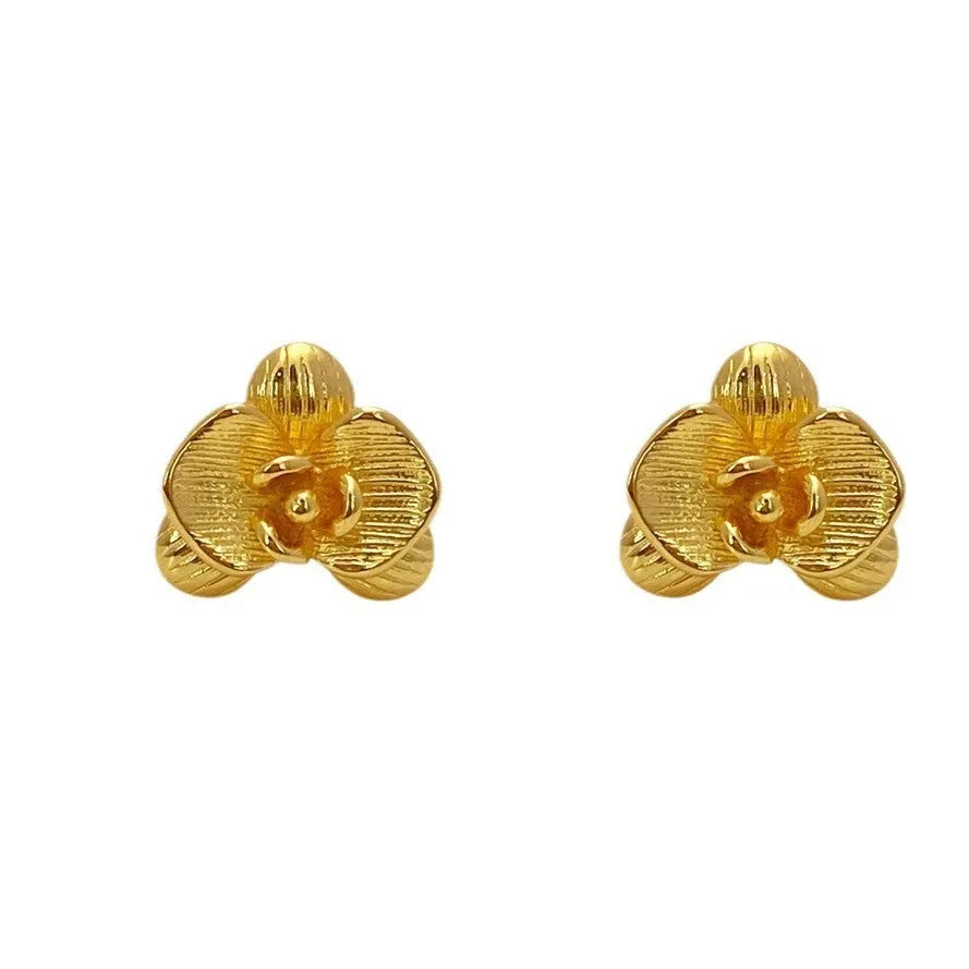 Copper retro flower earrings for women in gold or silver electroplated colour with petal design