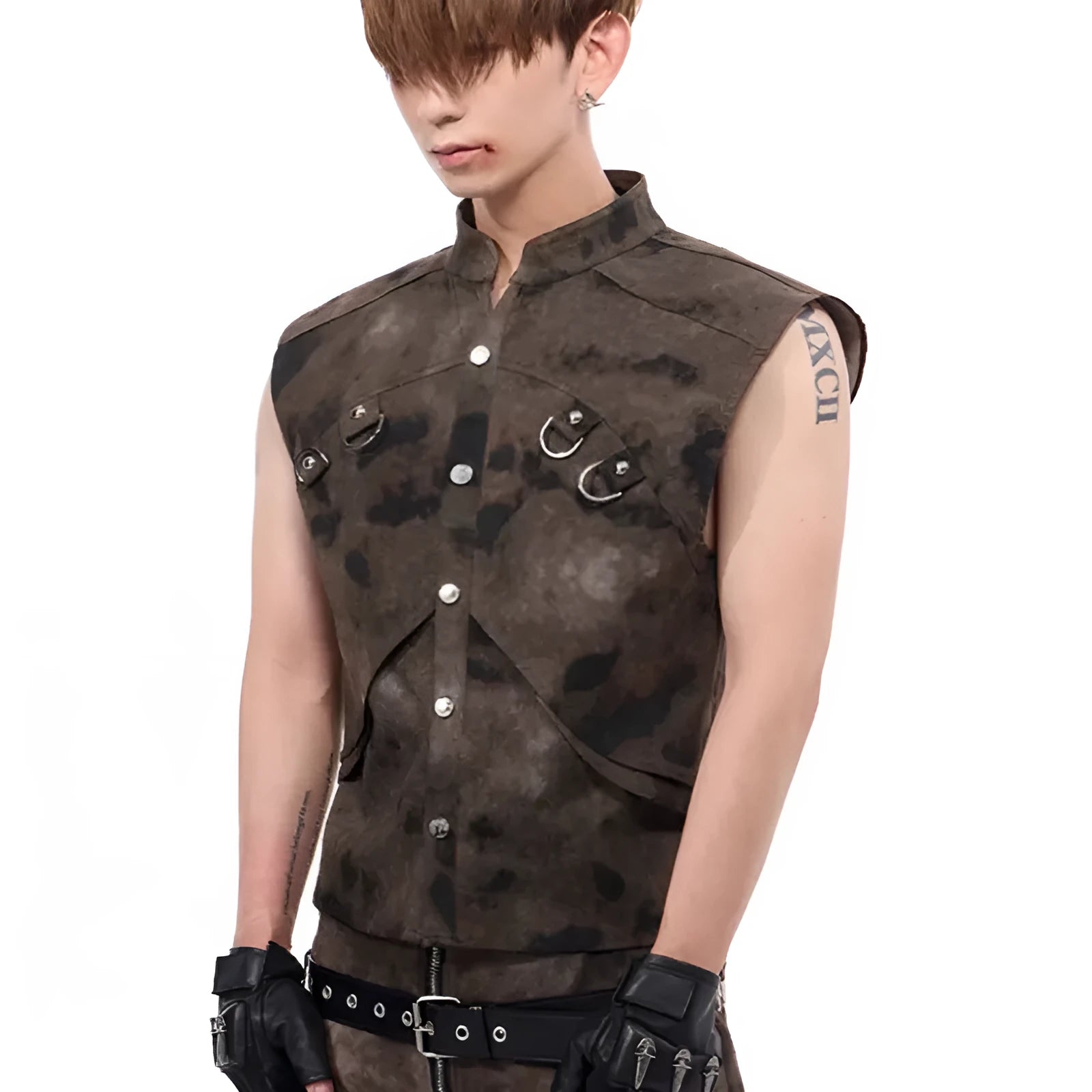 American retro style camouflage pattern denim vest and trousers set on a model.