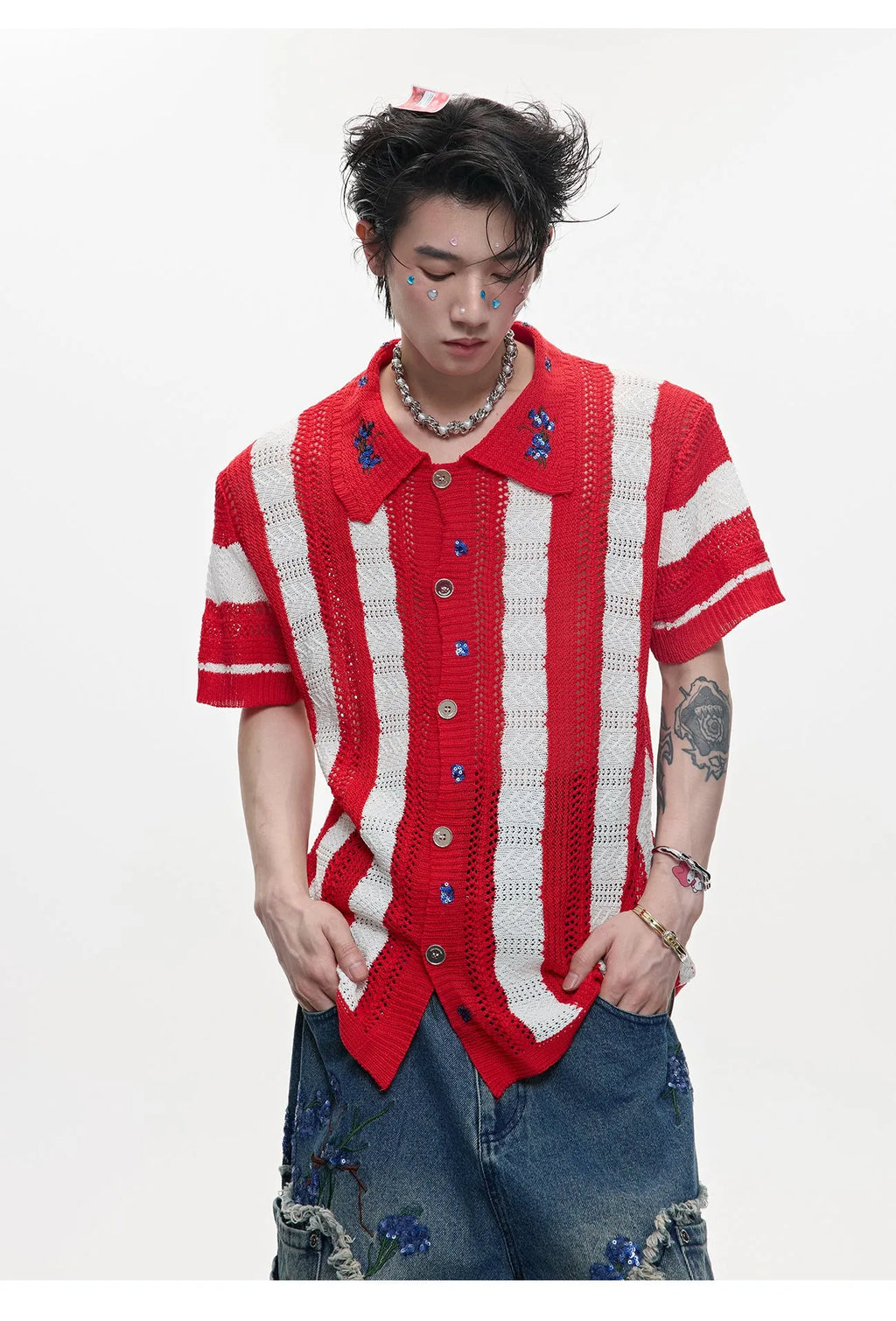 Men's loose fit retro knitted short sleeved shirt with patchwork striped pattern in red colour