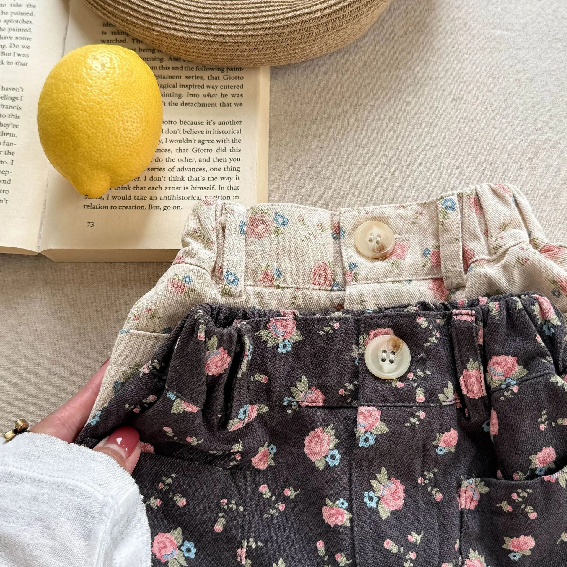 Summer washed cotton high-waist shorts for kids with hairband belt in beige and dark gray