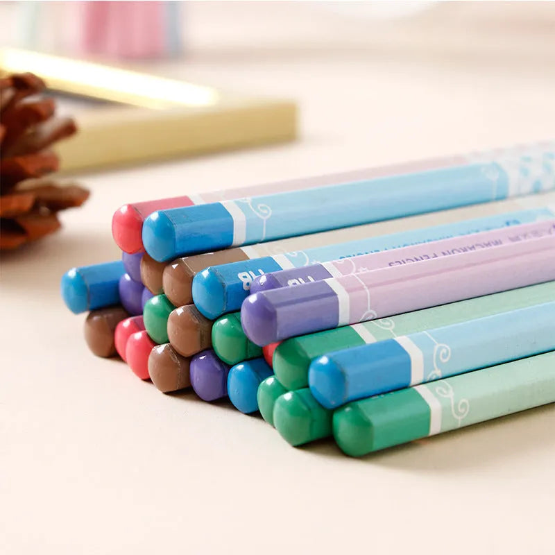 Wooden barrel containing 50 basswood thermal transfer pencils with six-angle design