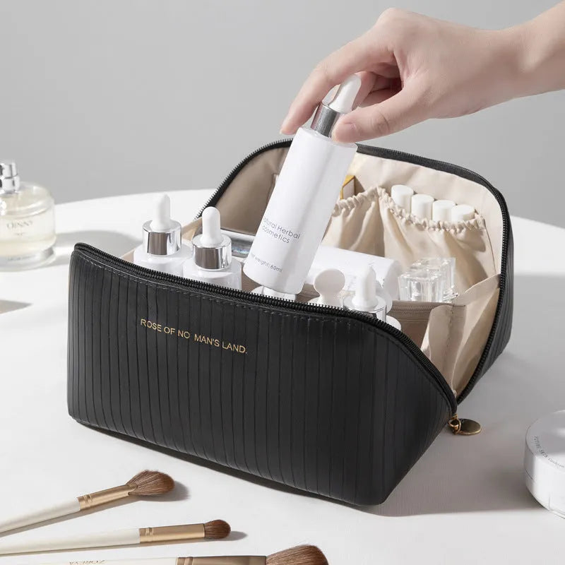 22.5cm vertical pattern pillow makeup bag in PU material with cubic shape