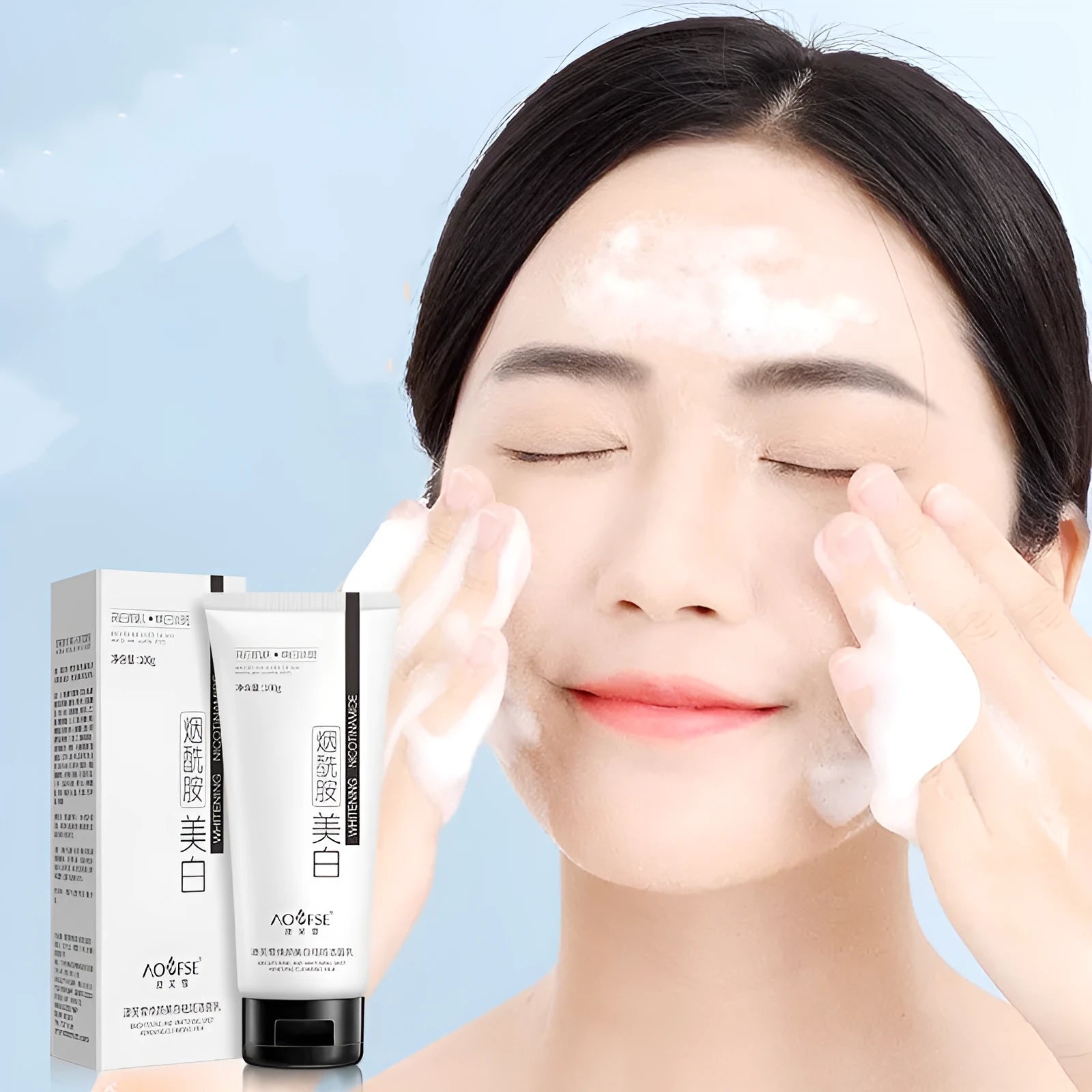 White whitening facial cleanser bottle 100ml for freckle removal and pore cleansing