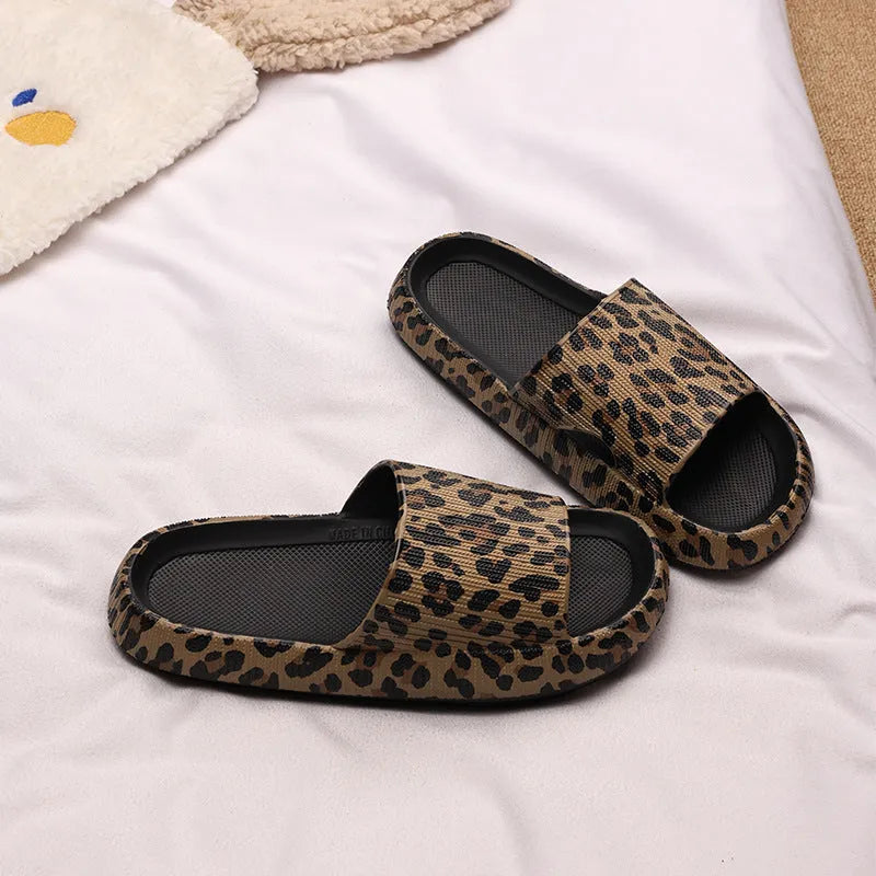 Leopard print EVA slippers with thick sole in Korean couples sandal style