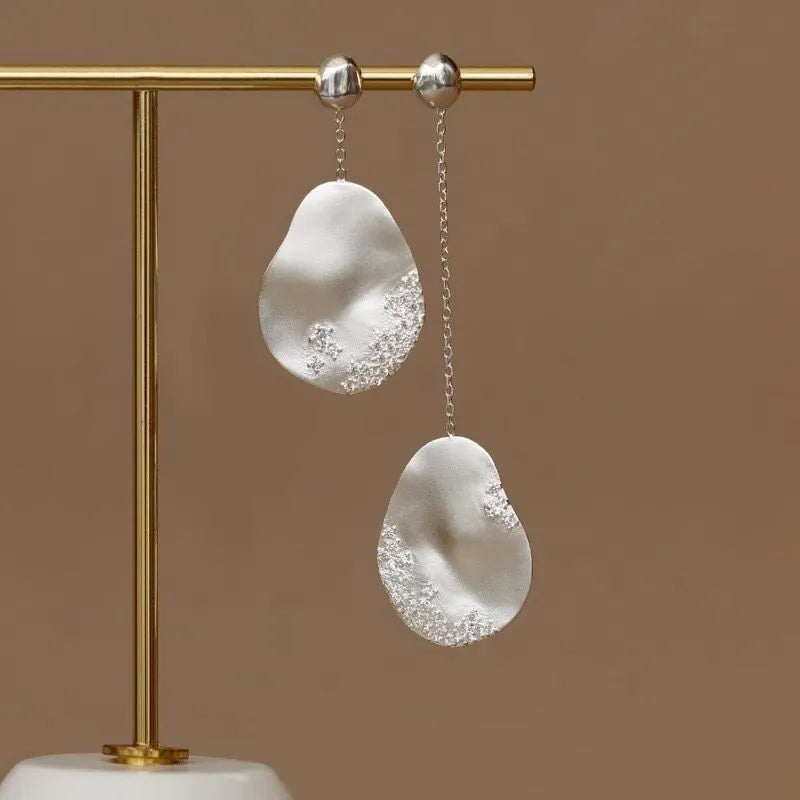Asymmetric floral earrings with zircon mosaic in gold and silver colour options